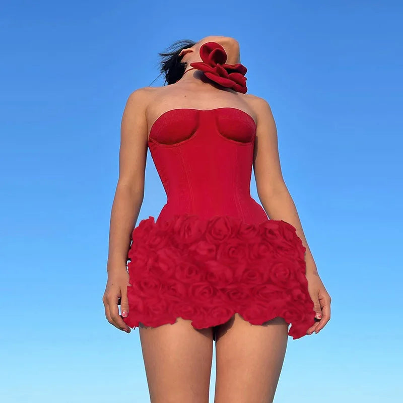 שמלת מיני סטרפלס בעיצוב מחוך וחצאית פרחים 3D - Loretta