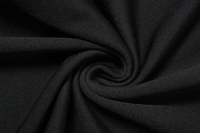 אוברול צמוד בד מחטב בעיצוב פתחים בעיטור אבזמים קשירה בצוואר - Sage