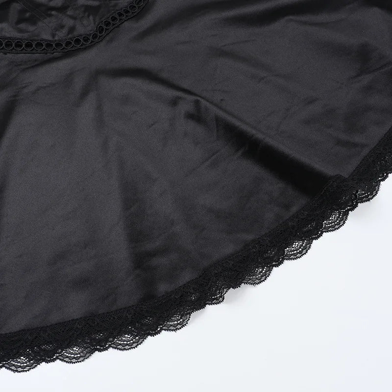 שמלת מיני סאטן בגזרת A בעיטור תחרה - Meilani