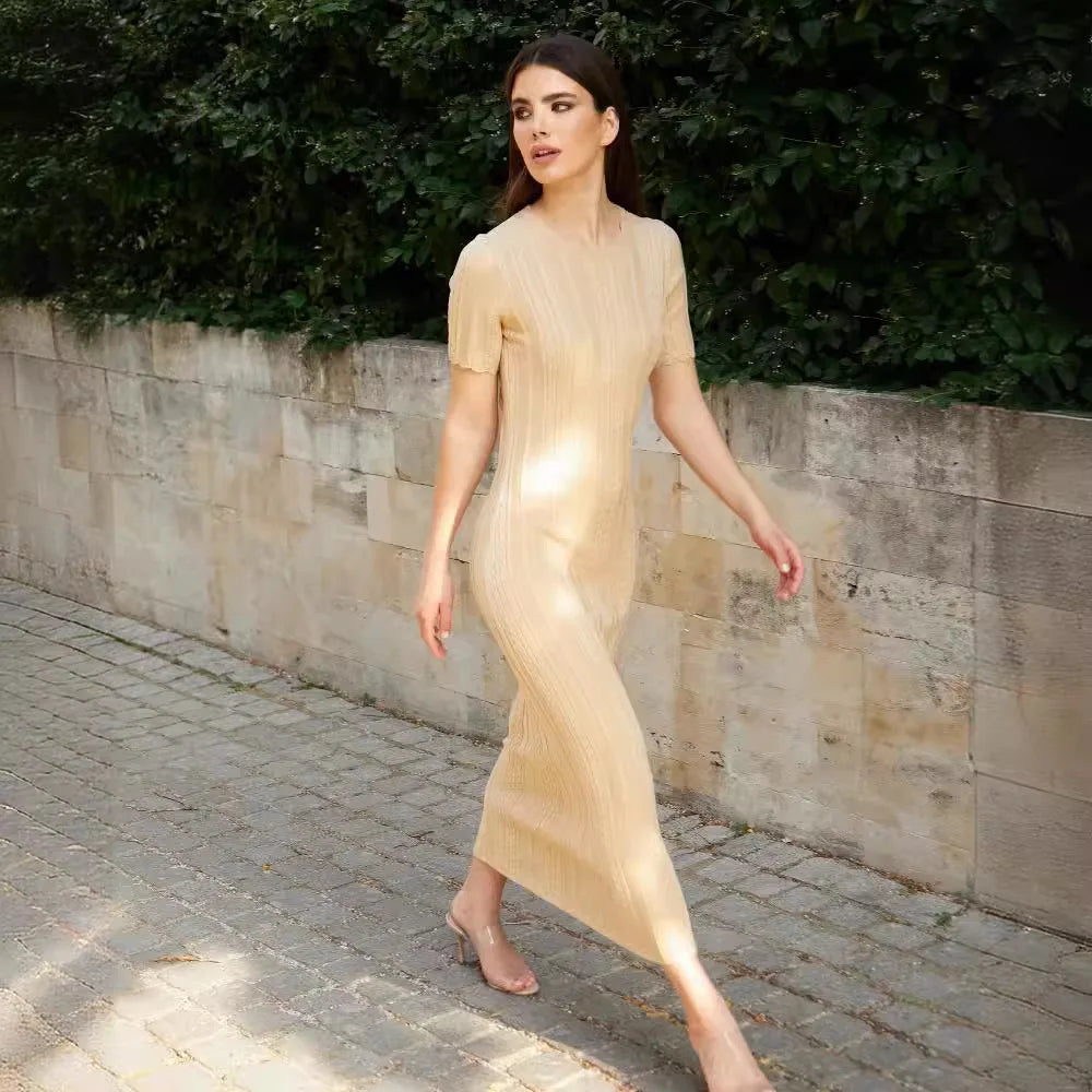 שמלת מידי סרוגה - טולה