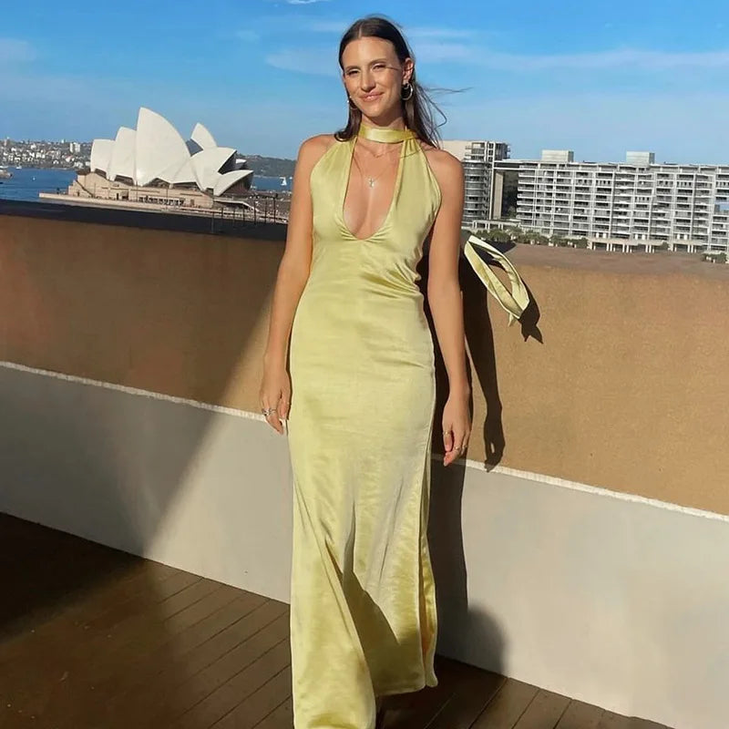 שמלת סאטן מחשוף עמוק קשירה בצוואר - פאולינה