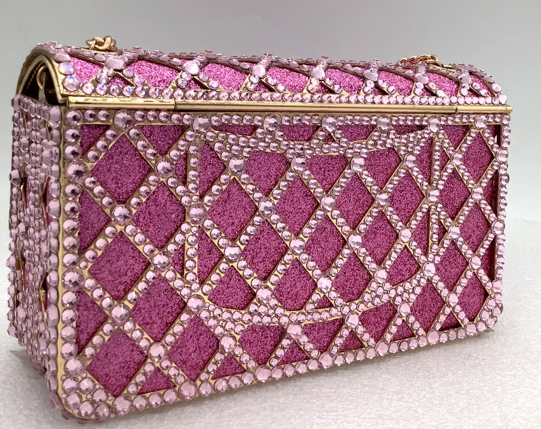 Sequin bag with diamond pattern and flower decoration