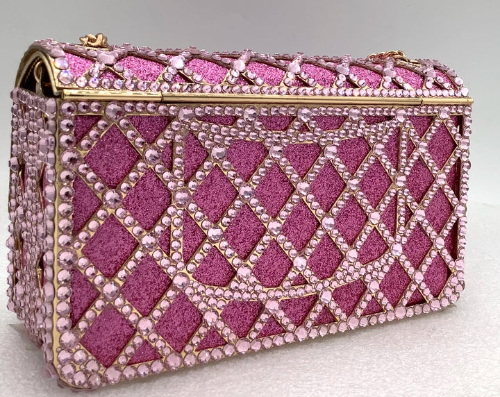Sequin bag with diamond pattern and flower decoration