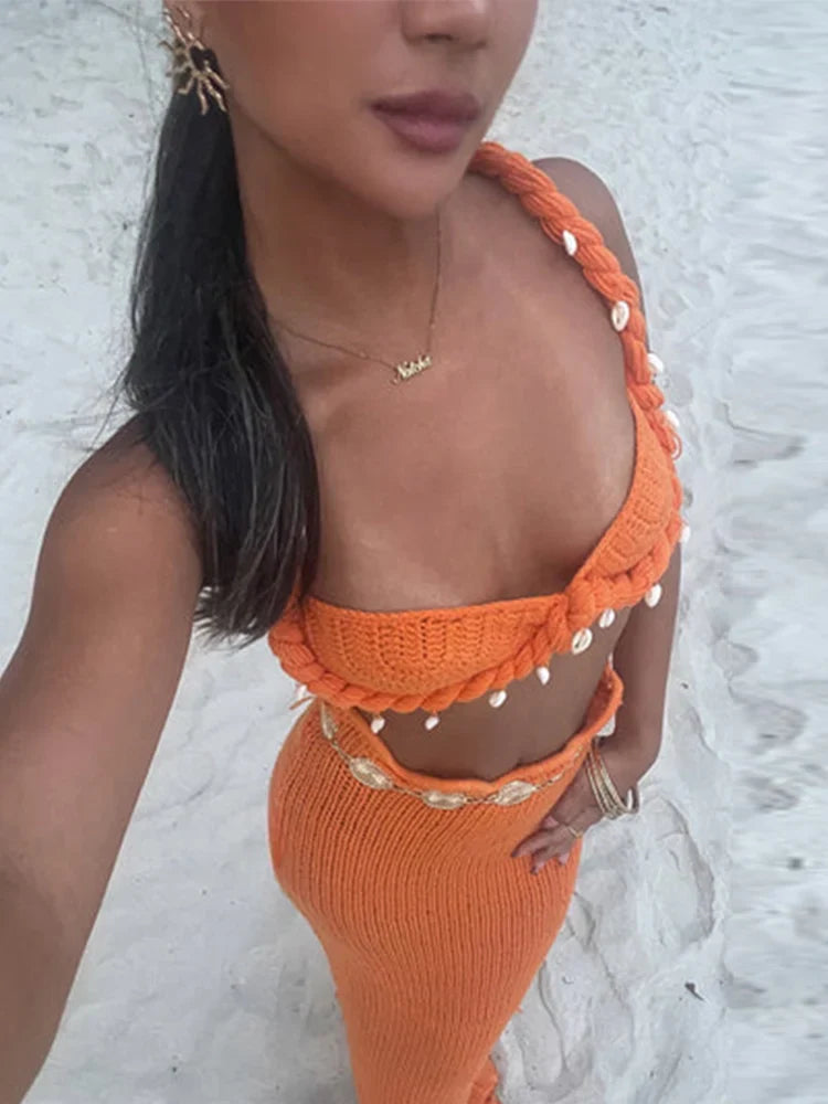 סט חוף סרוג שני חלקים בעיטור צדפות ופנינים טופ וחצאית מקסי / מיני - Adrianna