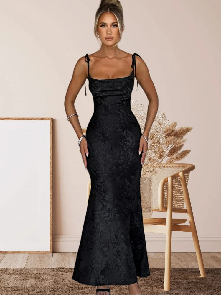 שמלת מקסי בעיצוב קשירה בכתפיות בעיטור רקמת איורי פרחים - לנואלה