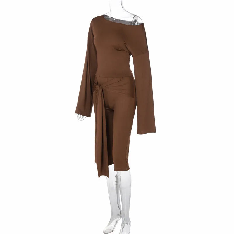 חליפת שני חלקים טייץ שלושת רבעי בעיצוב קשירה וחולצת שרוולי פעמון - קנדי