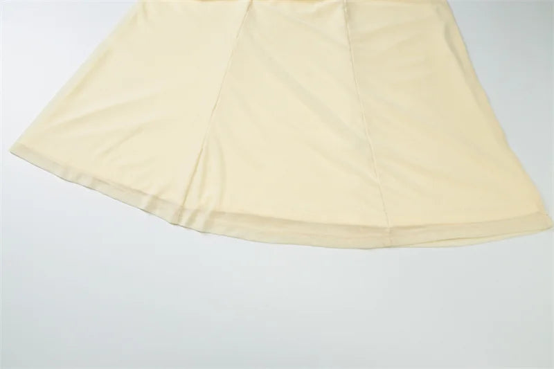 שמלת מקסי סטרפלס אלגנטית בעיצוב שסע בעיטור צעיף תואם - לוס