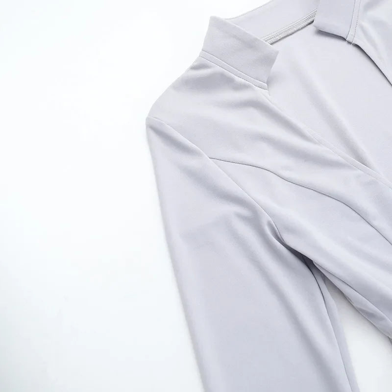 שמלת מיני מחויטת בגזרת A בעיצוב מחשוף - נעמי