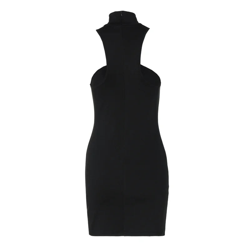 שמלת מיני קולר צווארון גולף בעיטור אבזם - איילין