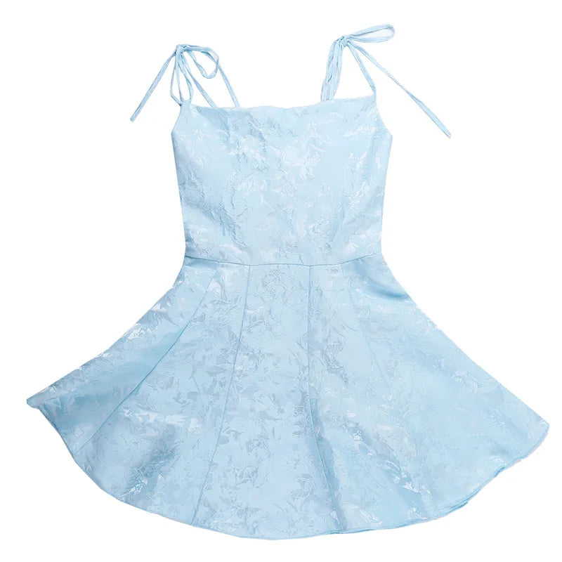 שמלת מיני בגזרת A קשירה בכתפיות בעיטור רקמת איורי פרחים - Marisol