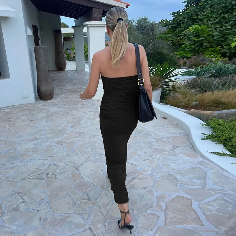 שמלת מקסי סטרפלס בעיצוב אבזם - מויה