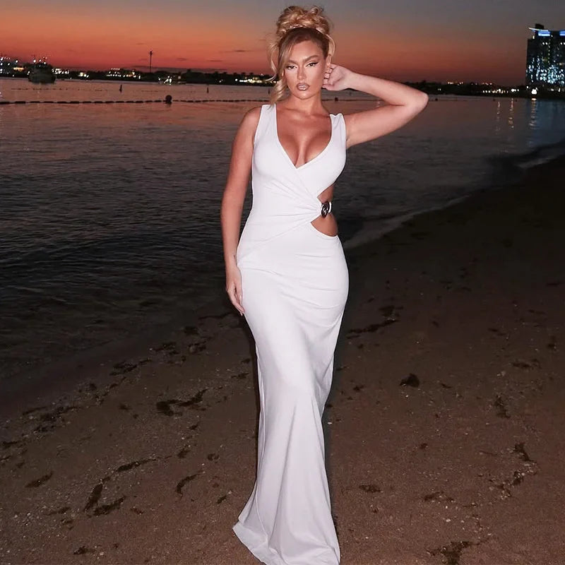 שמלת מקסי בעיצוב פתח בעיטור אבזם - ג'ני