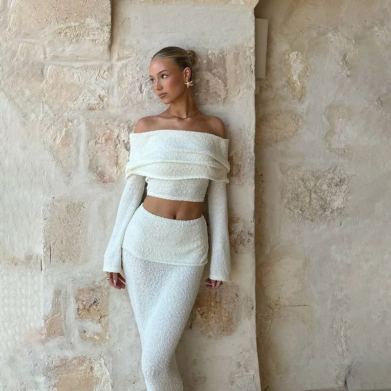 סט שני חלקים סרוג חצאית מקסי וחולצת כתפיים חשופות - עופרי