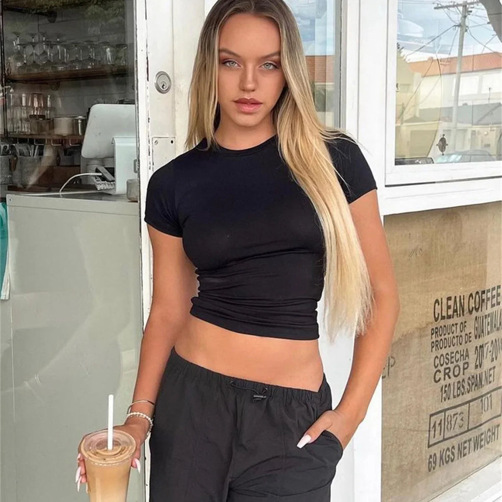 חולצת T שירט צמודה בייסיק - LILI