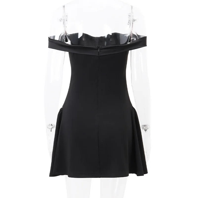 שמלת מיני בעיטור קטיפה כתפיים חשופות - אסטפניה