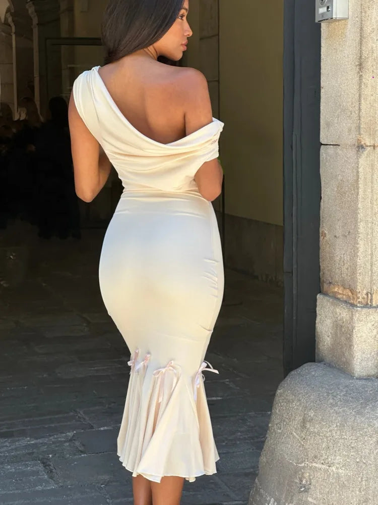 שמלת מידי בגזרת בת ים בעיטור פפיונים כתפיות נופלות - Maren