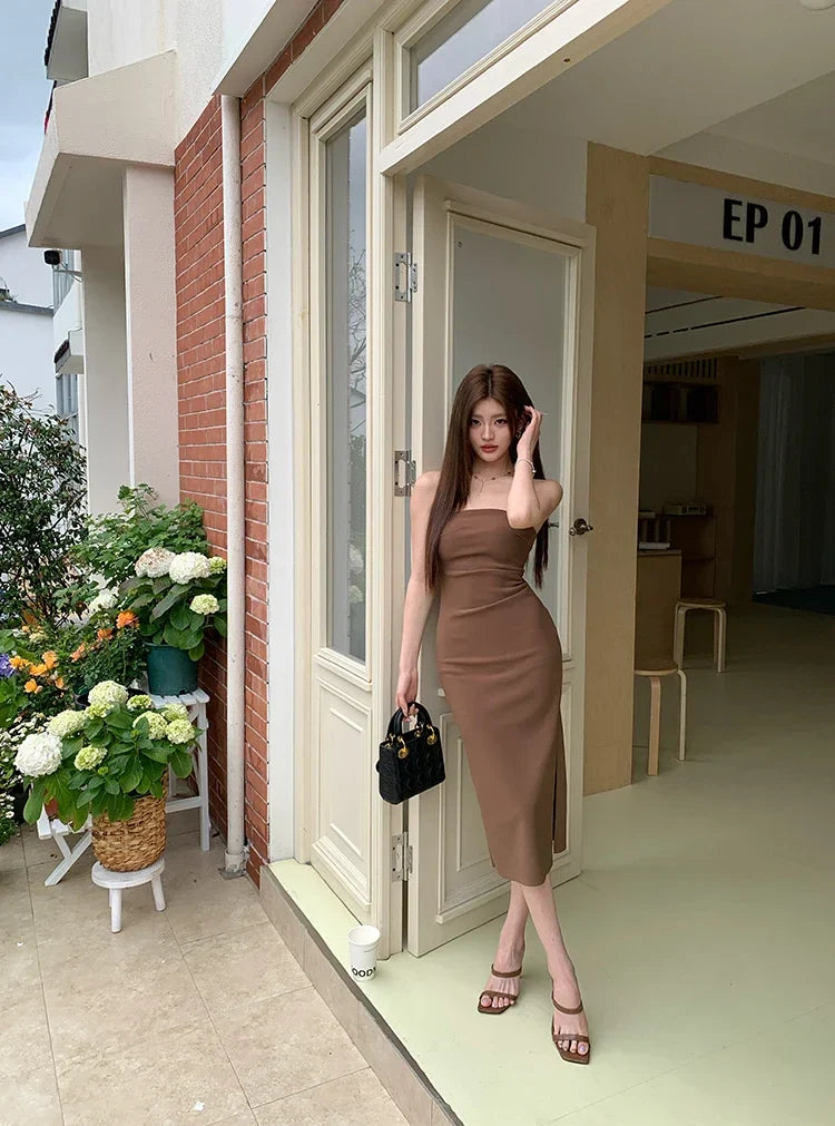 שמלת מידי סטרפלס אלגנטית בעיטור שסע - קורל