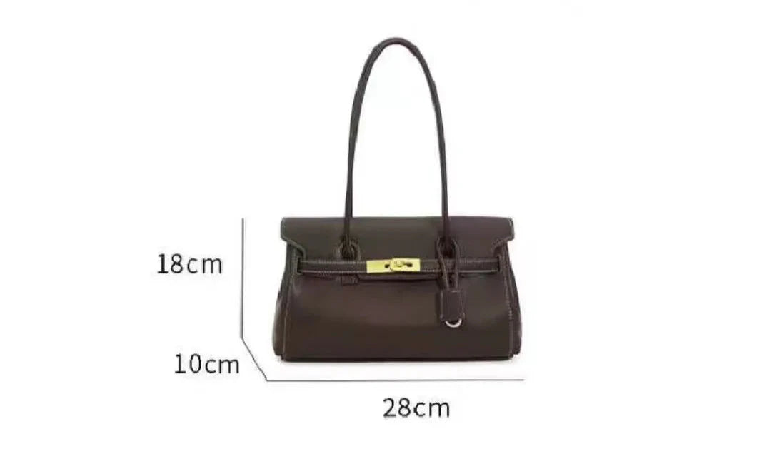 Leather bag with luxury design