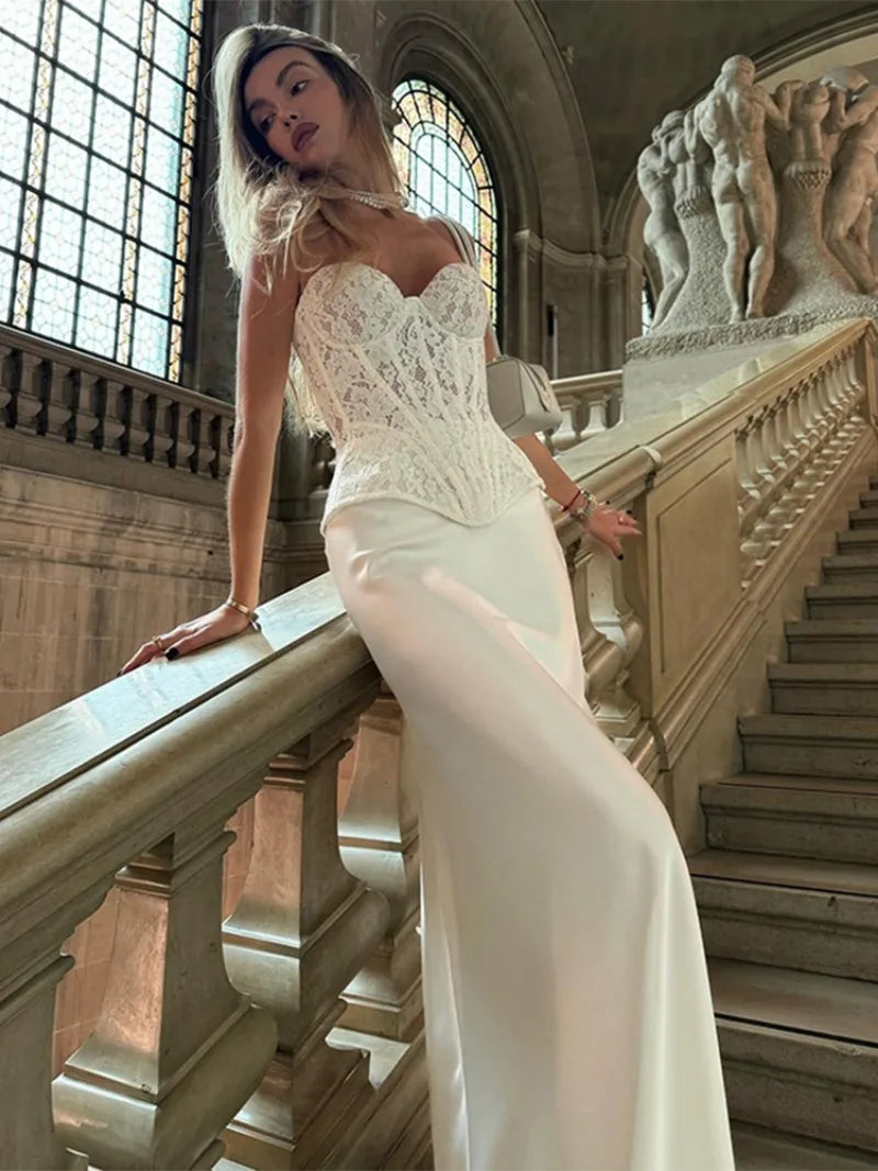 סט שני חלקים חצאית סאטן ומחוך סטרפלס תחרה - אריזונה