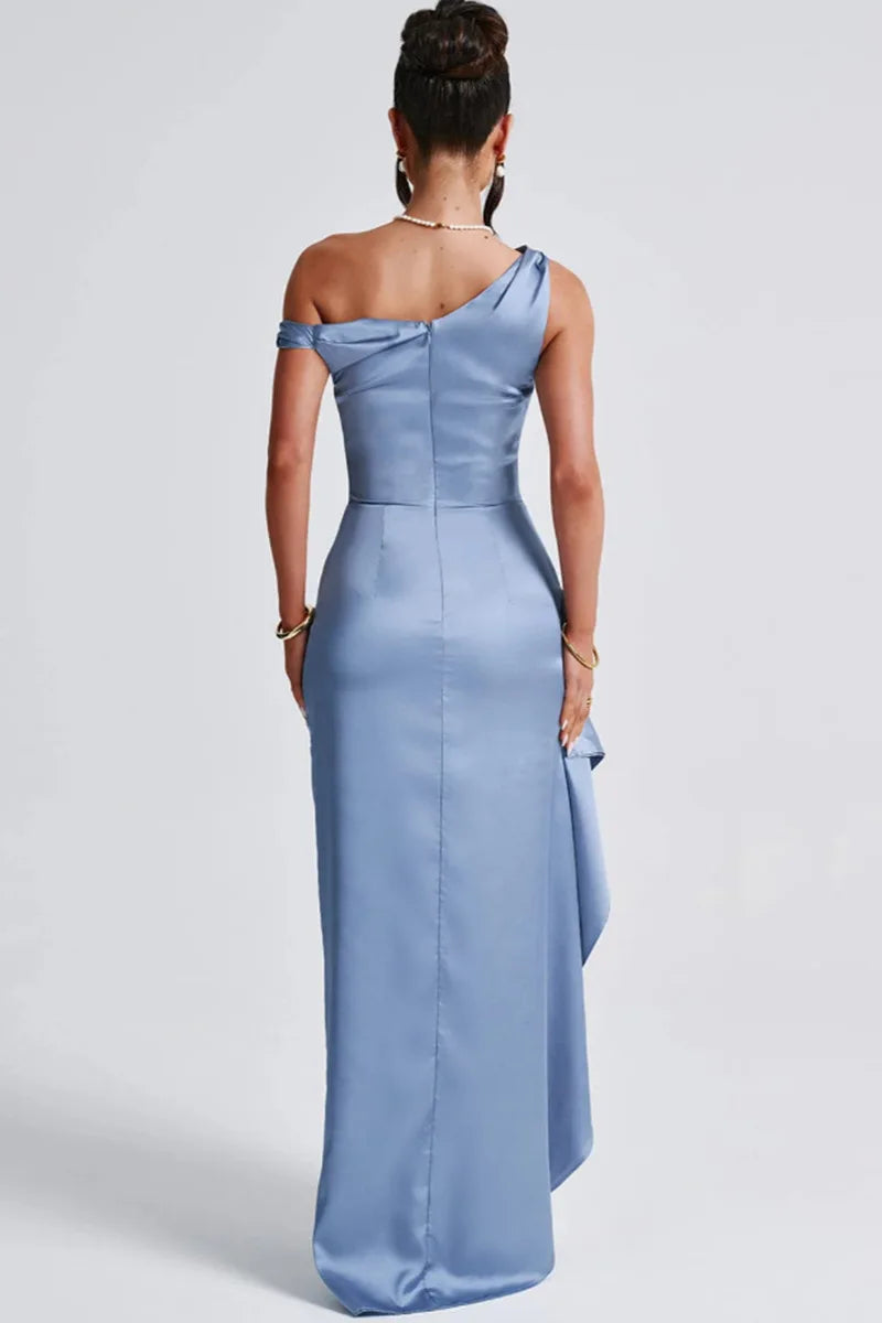 שמלת מקסי סאטן בעיצוב שסע וכתף חשופה - אמיליאנה