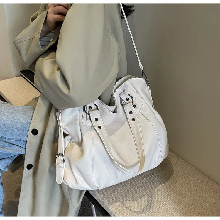 Retro design faux leather bag