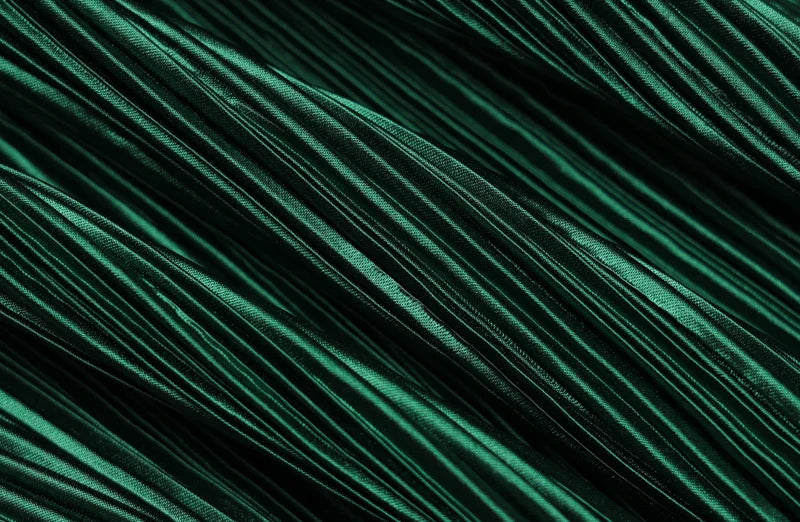 שמלת מיני בד קרפ מבריק  - וונדה