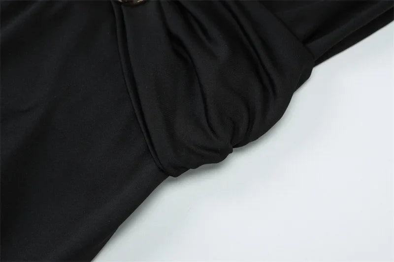 שמלת מידי אסימטרית קשירה בצוואר גב פתוח בעיטור אבזם - ליאון