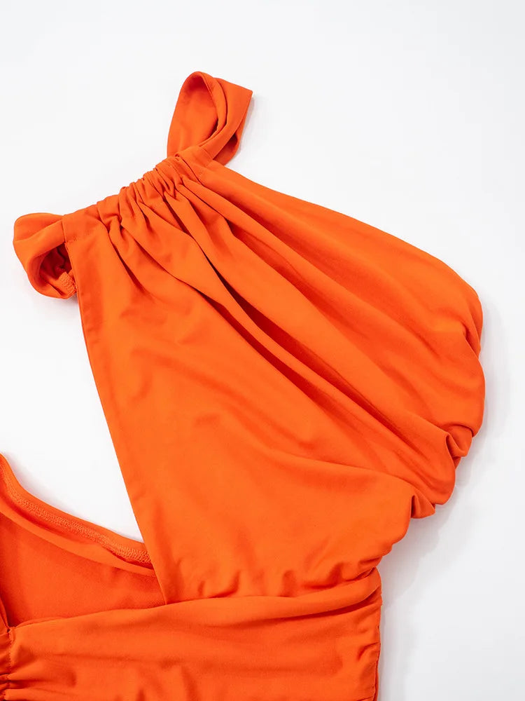 שמלת מקסי בוהו שיק בעיצוב כתפיה אחת ופתח בעיטור שובל - אלכסנדריה