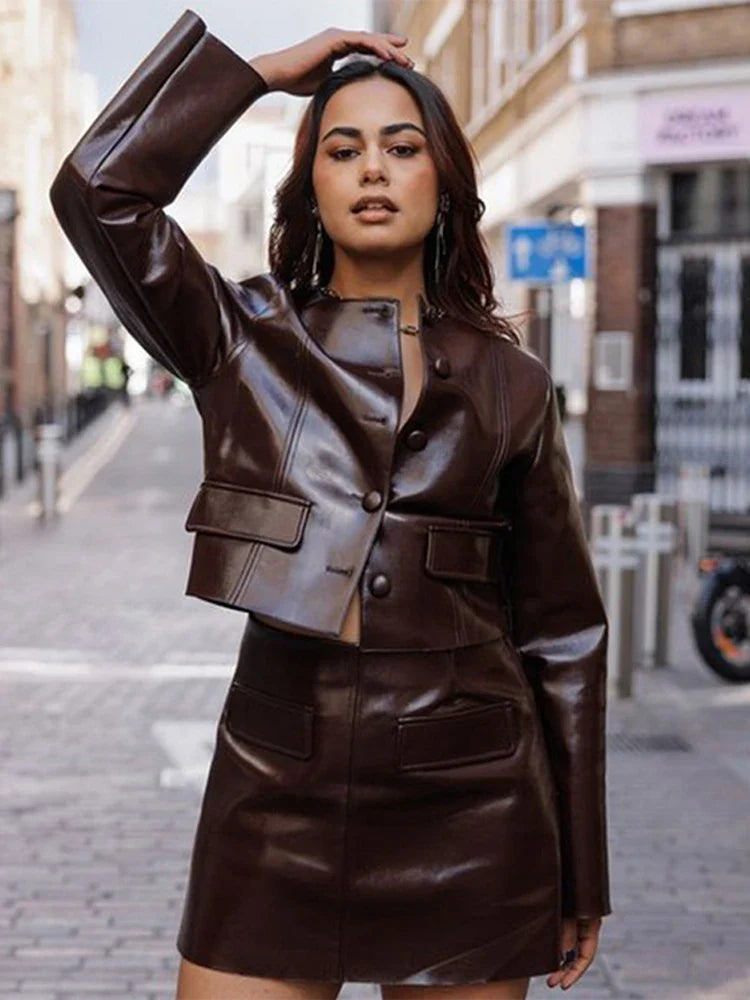 סט שני חלקים חצאית מיני ובלייזר עור - בלייק