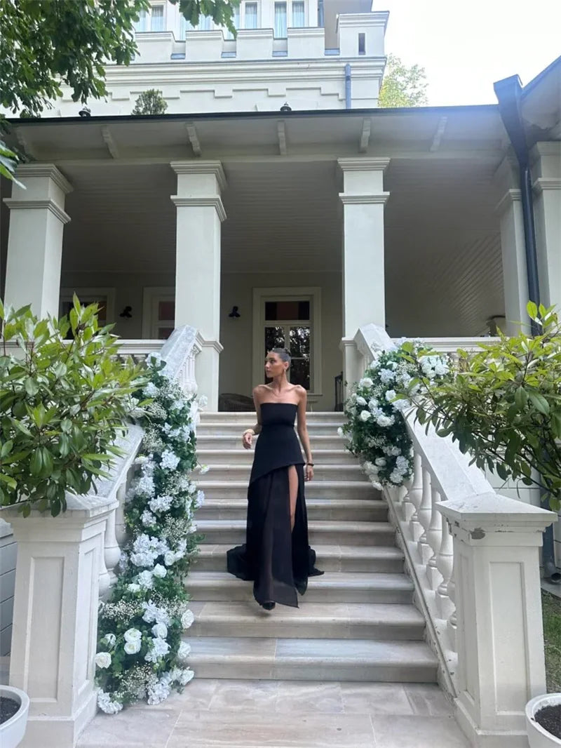 שמלת מקסי סטרפלס חלק תחתון שיפון בעיצוב שסע בעיטור צעיף תואם - Princess