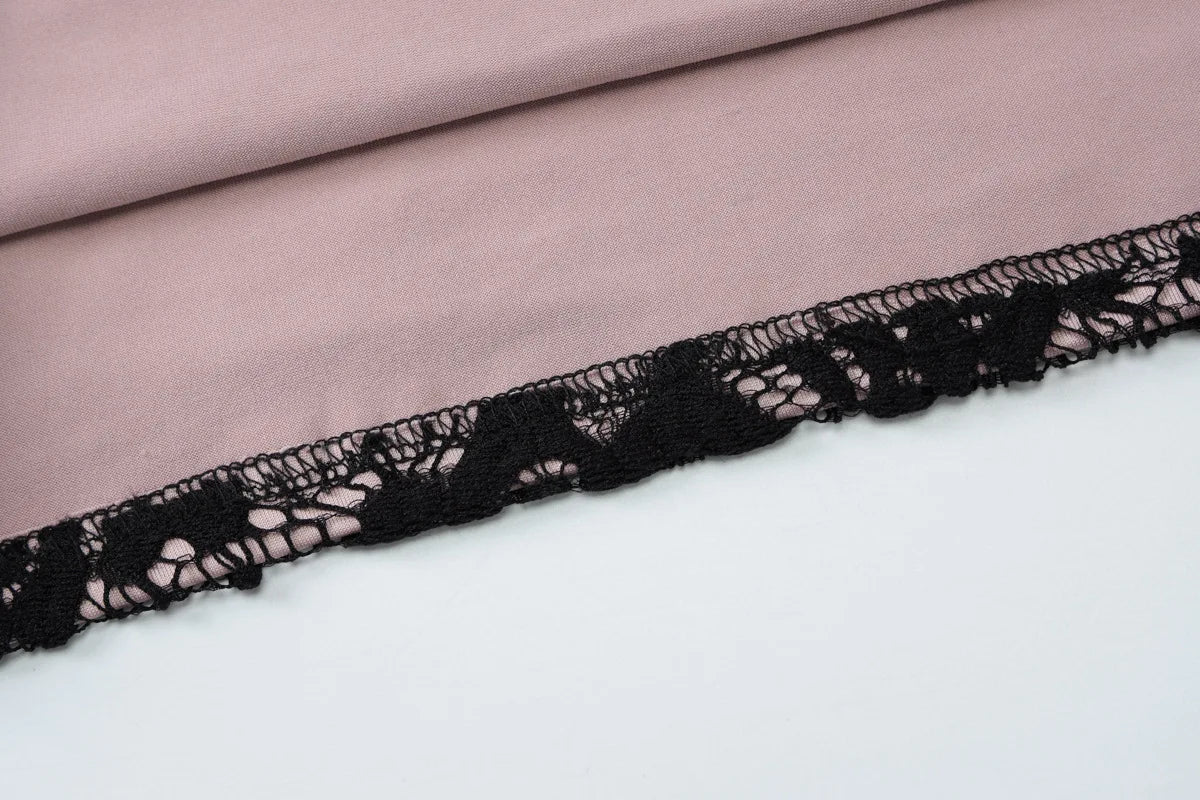 שמלת מיני תחרה צווארון גולף בעיטור כפתור - קימורה