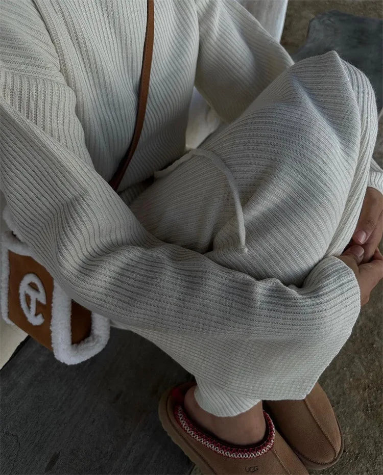 שמלת מקסי קאז׳ואל סרוגה - עמיתה