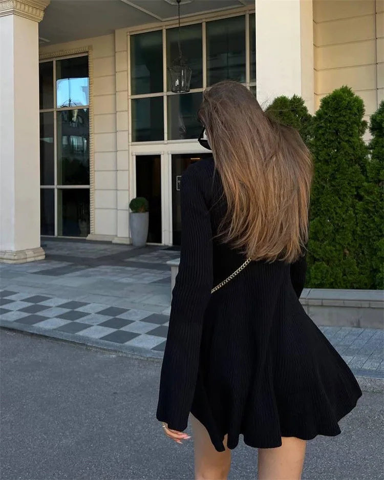 שמלת מיני סרוגה צווארון גולף - יאנה