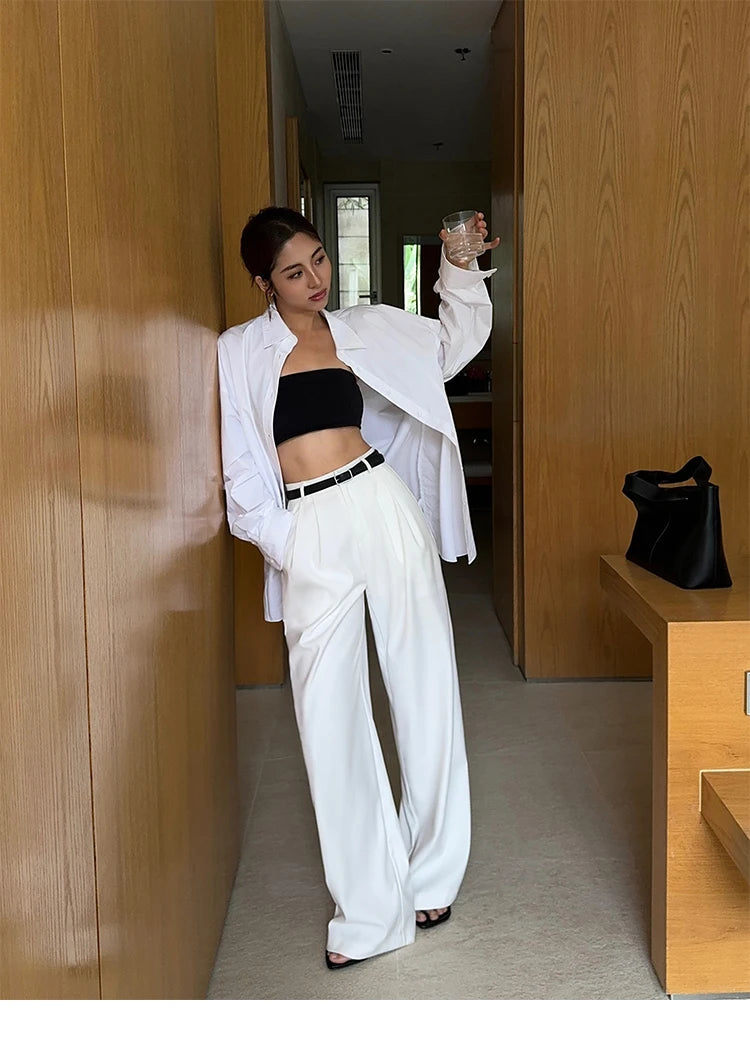 High-waisted tailored pants in a LOOSE design