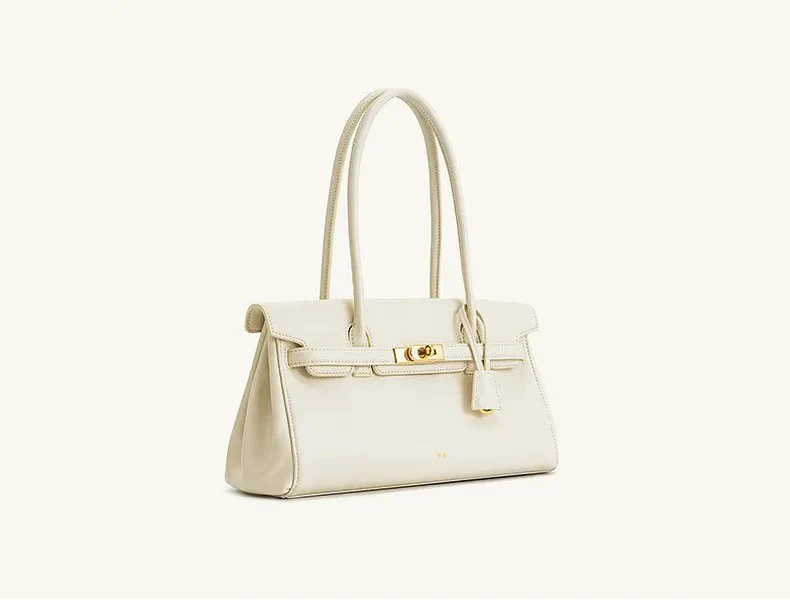Leather bag with luxury design