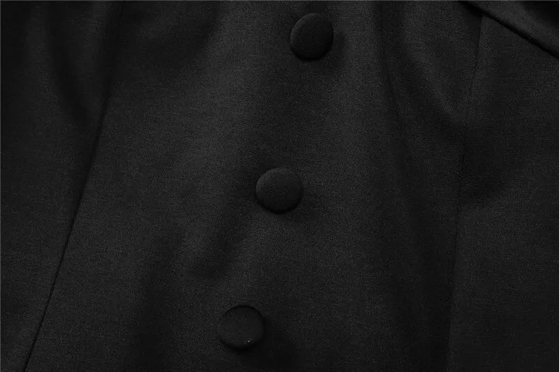 שמלת מיני בגזרת A כתפיים חשופות בעיטור כפתורים - מיליאן