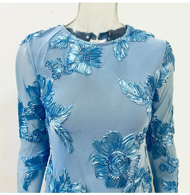 שמלת מיני בעיטור רקמת פרחים גב פתוח - מיכאלה