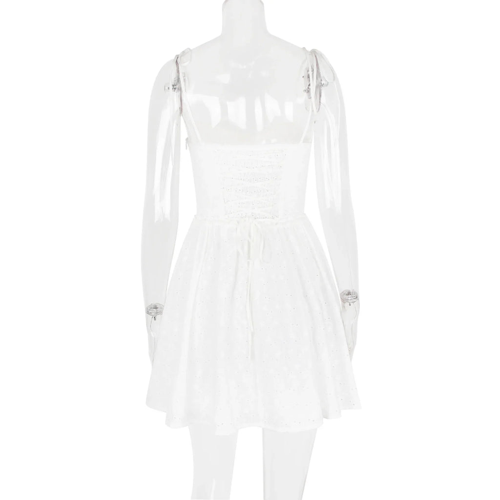 שמלת מיני בגזרת A בעיטור רקמה קשירה בכתפיות - GAYA