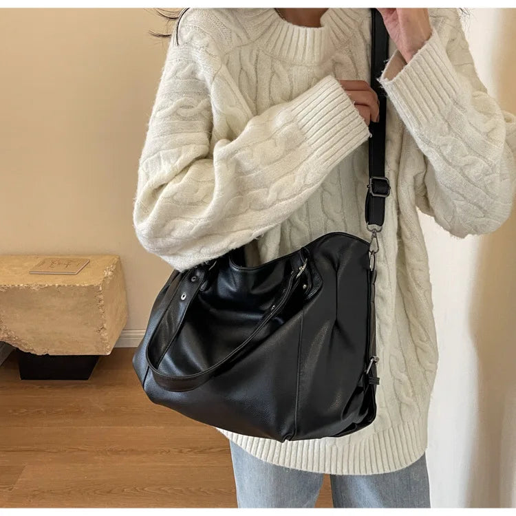 Retro design faux leather bag
