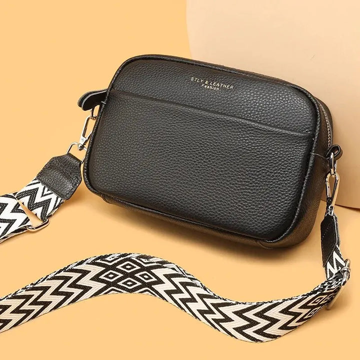 Leather bag with special strap design