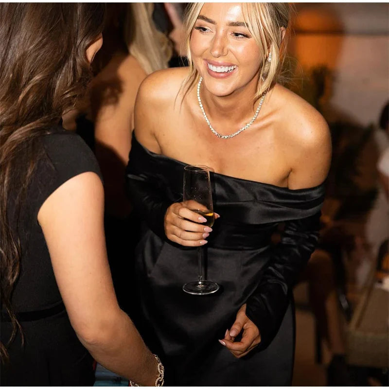 שמלת מיני בגזרת A כתפיים חשופות - מירנדה