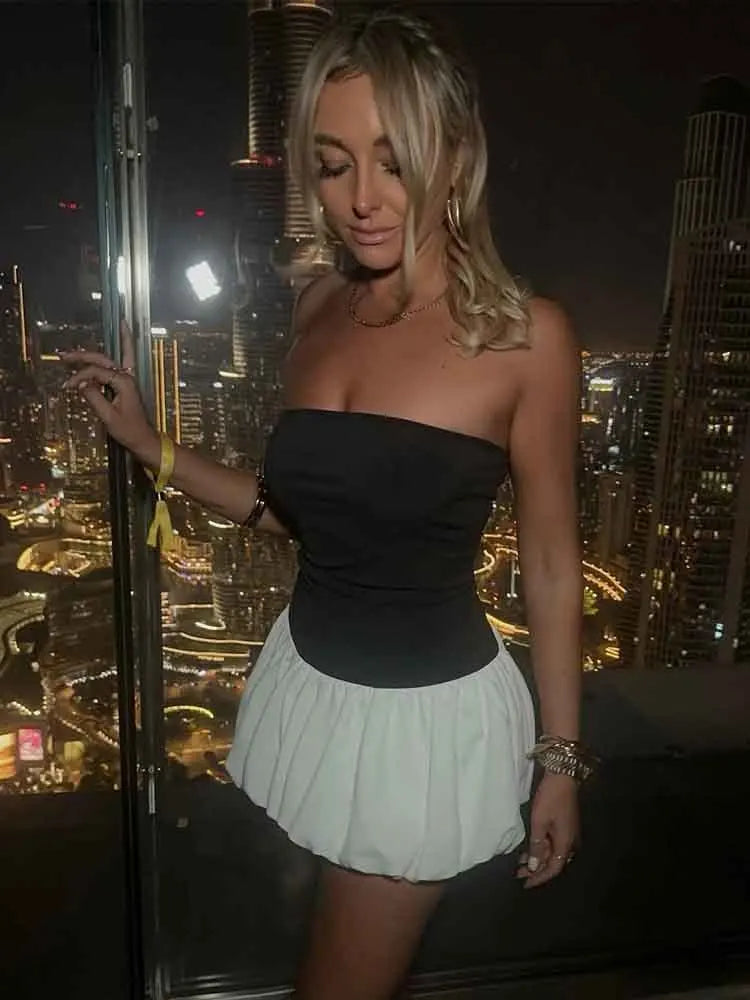 שמלת מיני סטרפלס בגזרת בלון  - Baylor