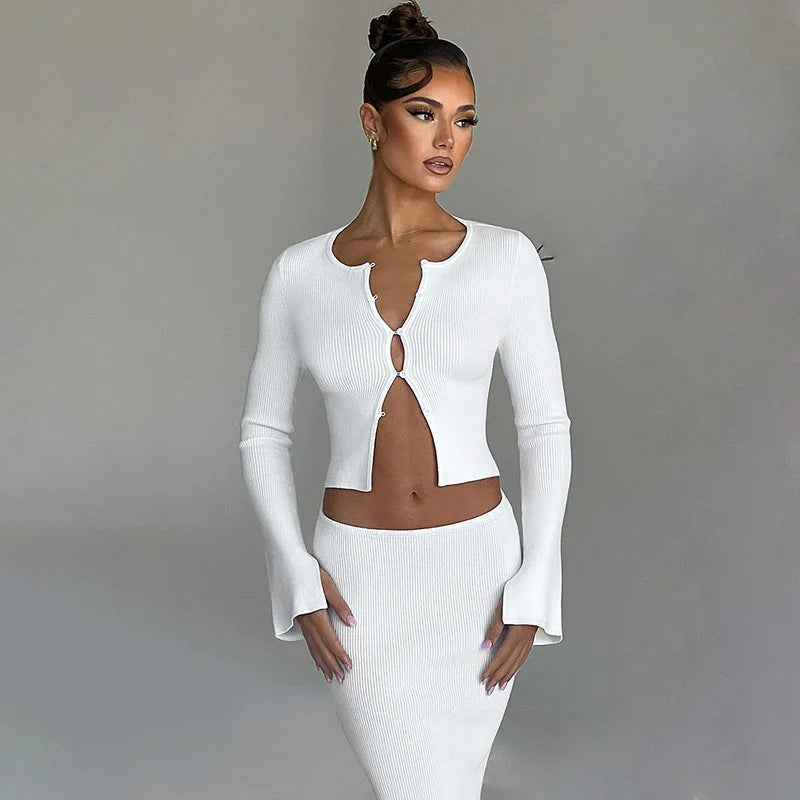 סט סרוג שני חלקים חולצה בסגירת כפתורים וחצאית מקסי צמודה - MARIEL