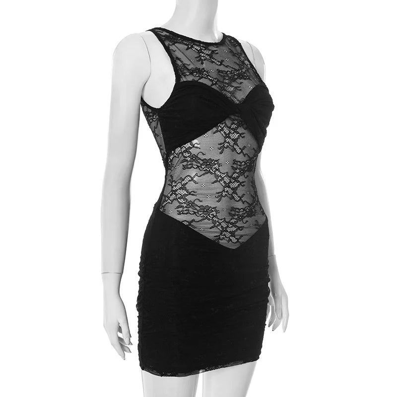 שמלת מיני כיווצים בעיצוב תחרה  - ניה