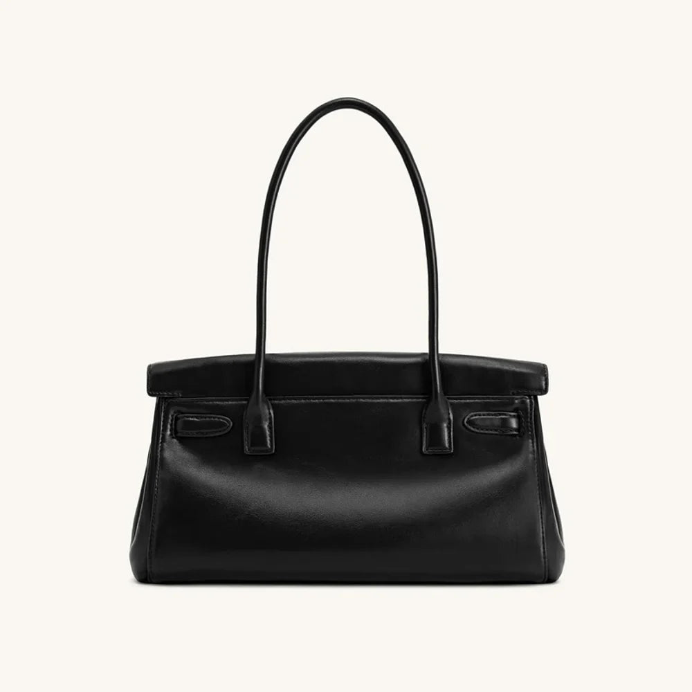 Leather bag with luxury design