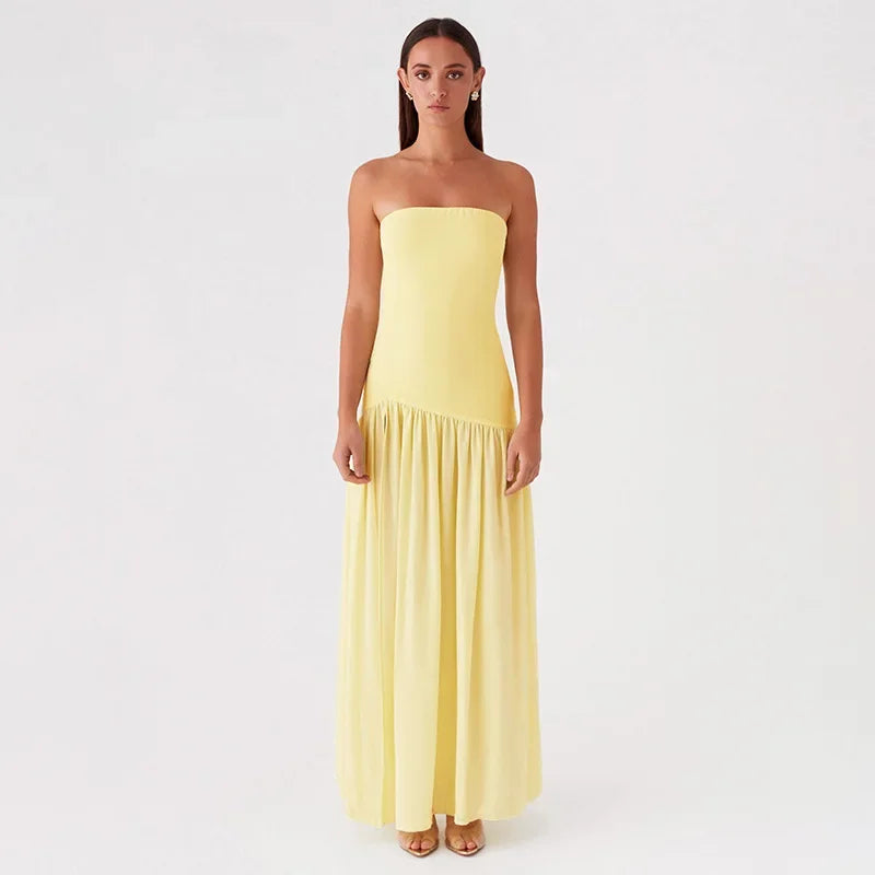 שמלת מקסי סטרפלס בעיצוב שיפון בעיטור שסע - פיה