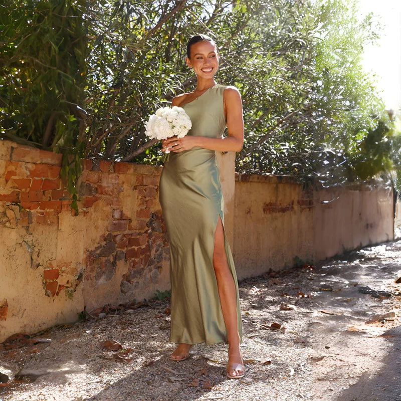 שמלת מקסי סאטן כתפייה אחת בשילוב שסע - איירה