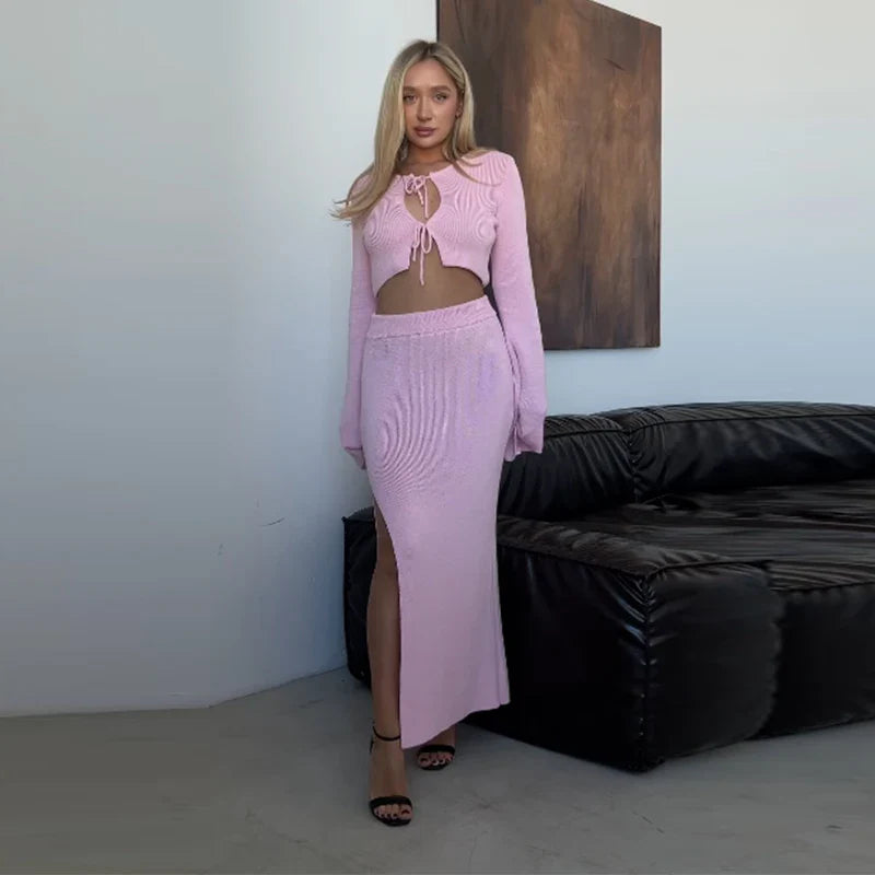 סט שני חלקים סרוג חצאית מקסי וחולצת קשירות - ימית