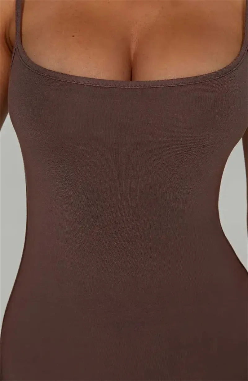 שמלת מקסי צמודה בד מחטב - ג'ורדי