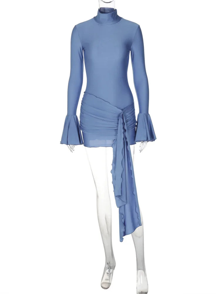 שמלת מיני צווארון גולף שרוולי פעמון בעיטור שובל - ג'נה